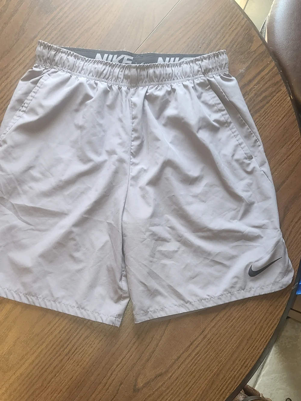 Nike Men's Light Grey Performance Training Shorts Size L